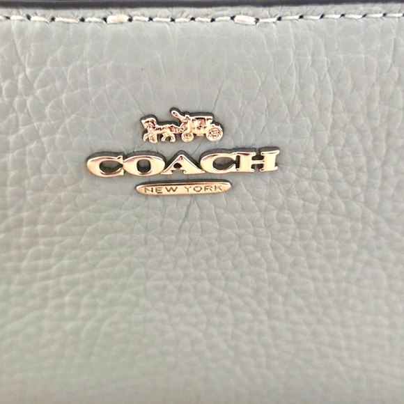 NWOT Coach Sage Pebbled Leather Slim Zip Wallet ๐๐๐ฉต - Picture 3 of 16